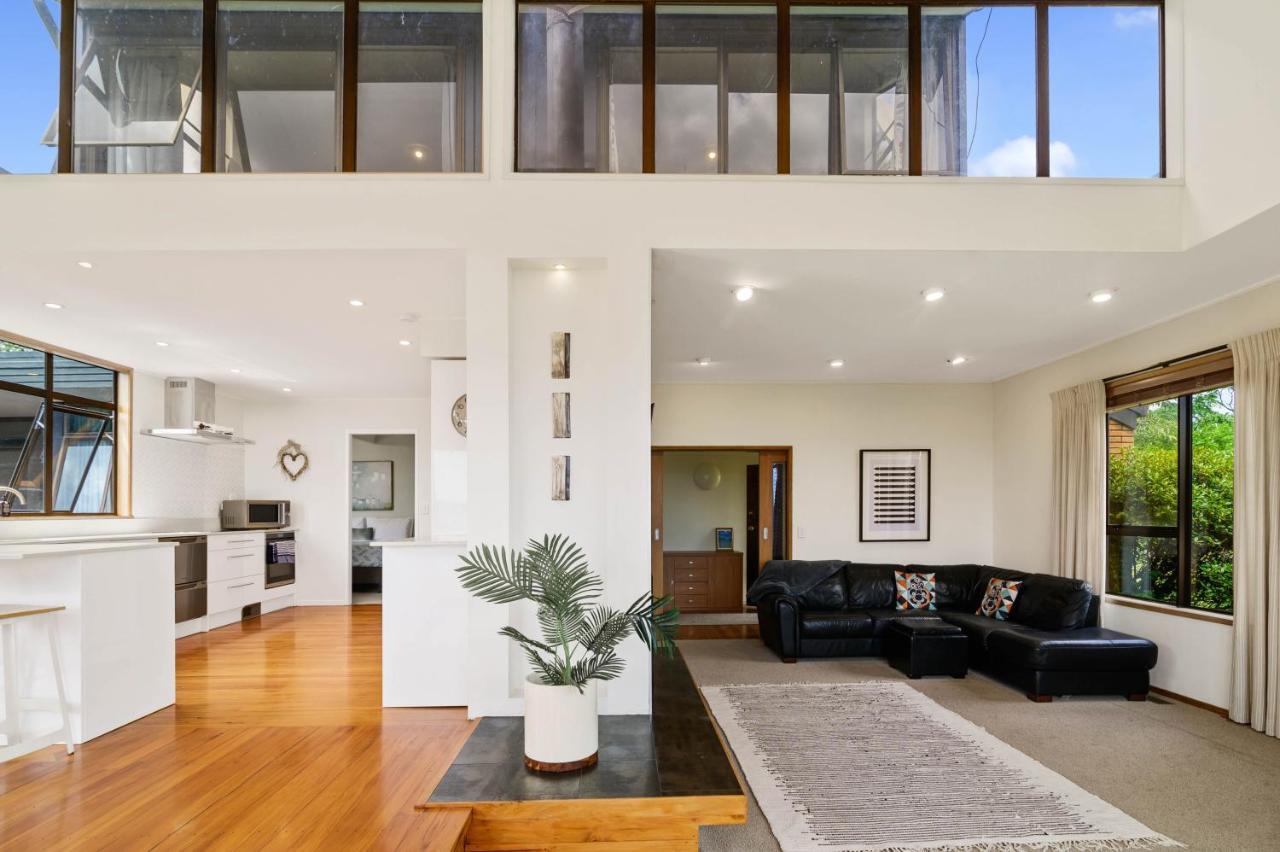 The Bird House - Kawaha Point, Rotorua. Stylish Six Bedroom Home With Space, Views And Relaxed Atmosphere Екстер'єр фото