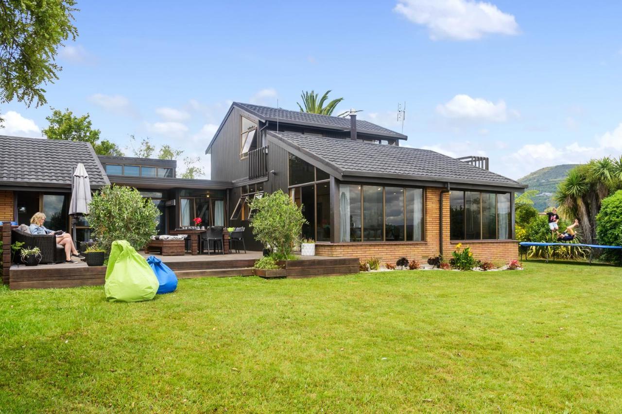 The Bird House - Kawaha Point, Rotorua. Stylish Six Bedroom Home With Space, Views And Relaxed Atmosphere Екстер'єр фото